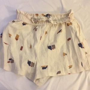 Super cute shorts with pockets! Never worn.